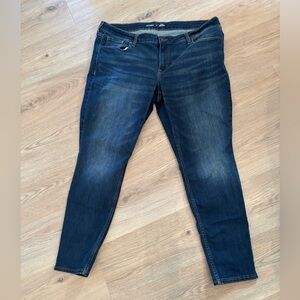 Old Navy Rockstar Super Skinny Jeans – Size 22